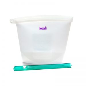 Bolsa reutilizable de silicona Koali, color transparente con espacio para anotar información del contenido. Para llevar o almacenar alimentos sólidos o líquidos